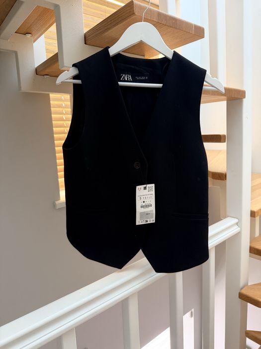 Жилетка zara чорна