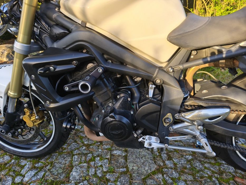 Triumph street triple 675