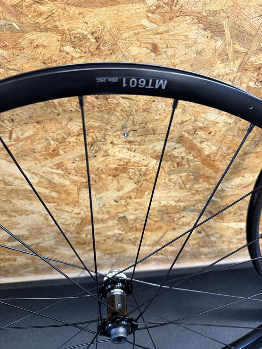 Zestaw kół Shimano WH-MT601-TL Micro Spline 29"