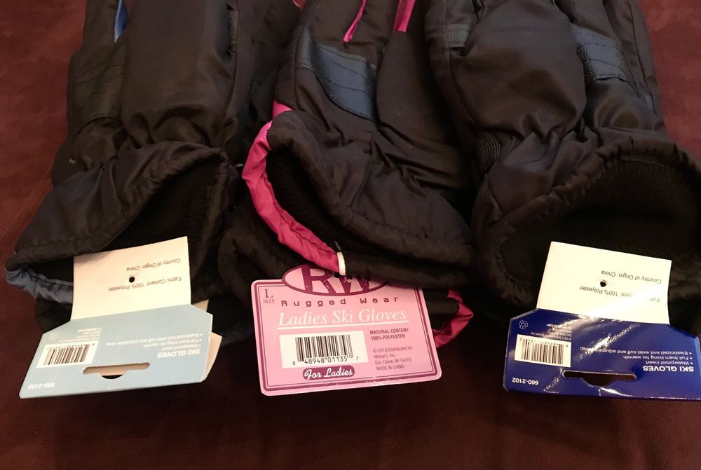 НОВІ лижні, спортивні рукавиці.