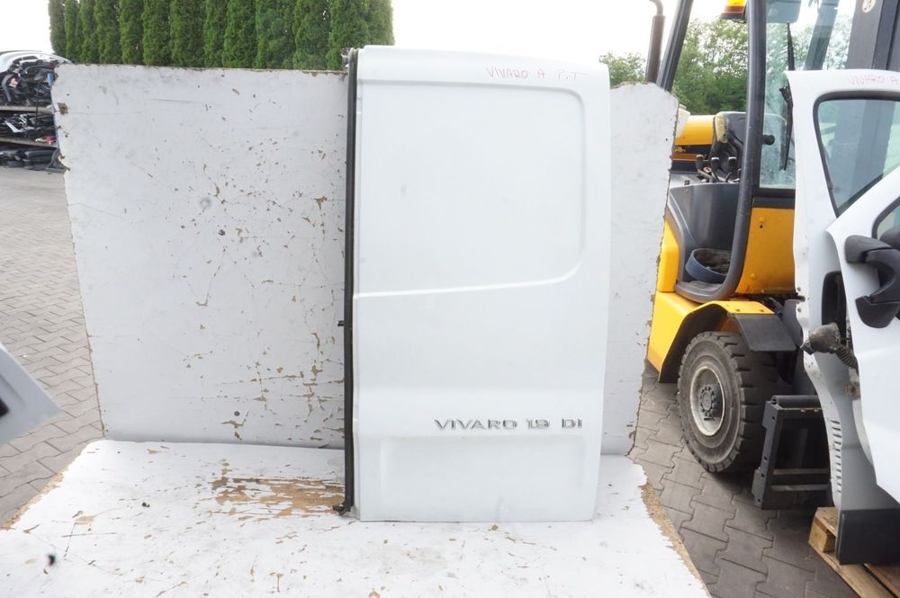 DRZWI PRAWY TYŁ SKRZYDEŁKOWE OPEL VIVARO A