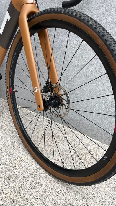 Bicicleta 3T exploro team rival