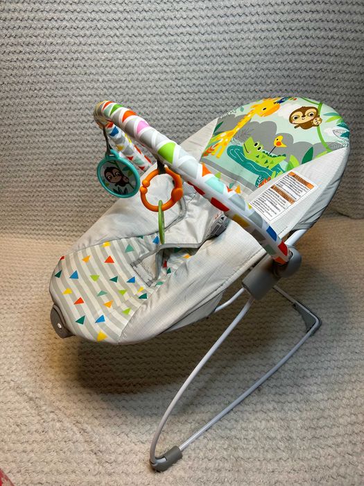 Leżaczek BRIGHT STARTS Safari Fun wibracje