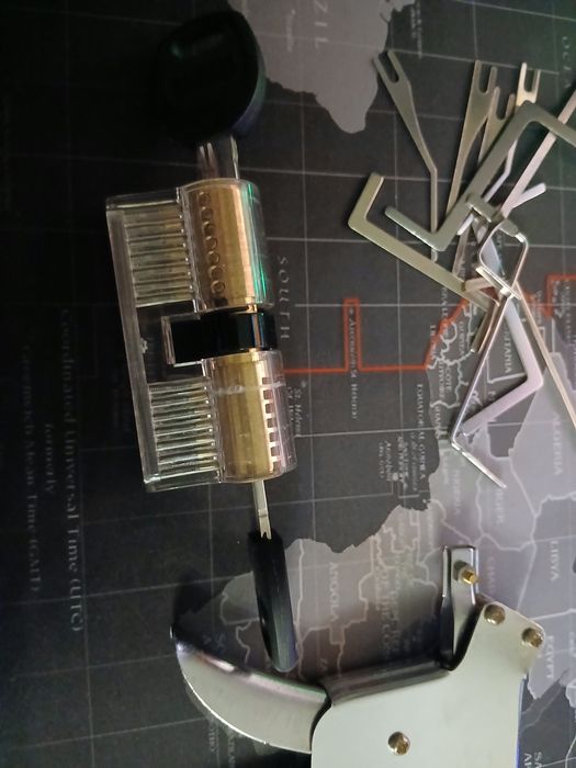 Продам Ключ для замка