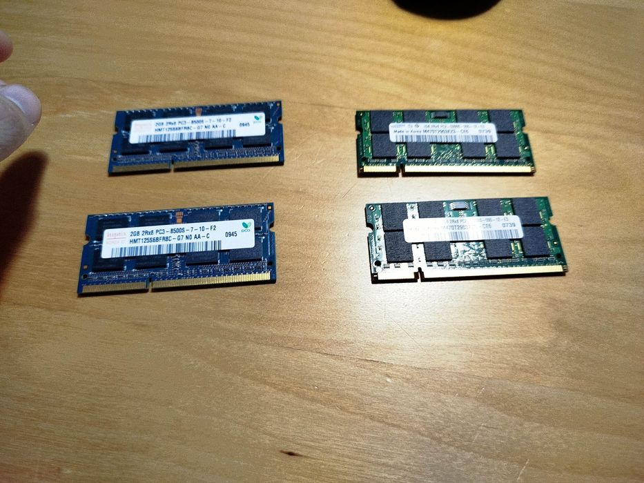 2 Memórias RAM Samsung 1GB