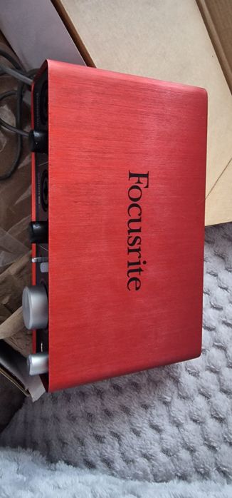 Interfejs audio Focusrite Scarlett 2i2 (1st Gen) – Stan bdb / Komplety z pudełkiem