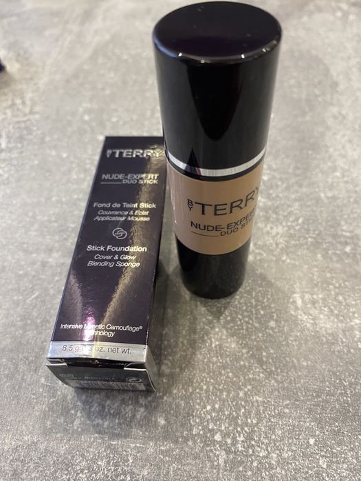 Podkład do twarzy w sztywcie 8.5g Terry