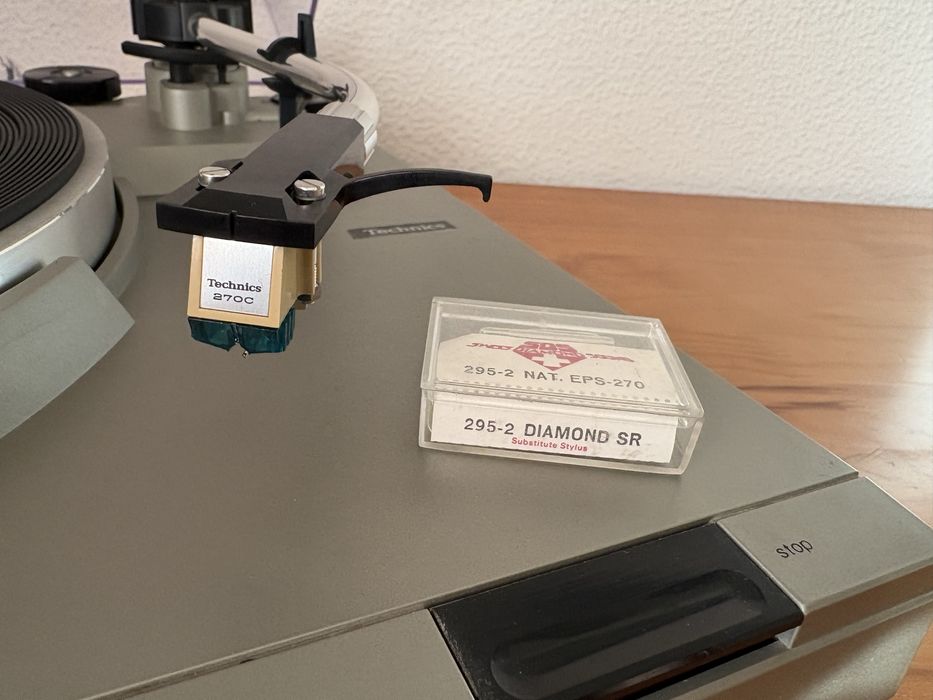 Gira discos Technics SL-303