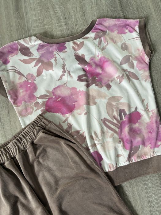 Dres welurowy S/M firmy Moon
