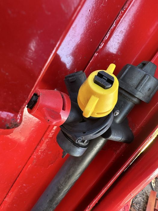 Оприскувач  Hardi 12 метрів 1000 літрів гідравлічний