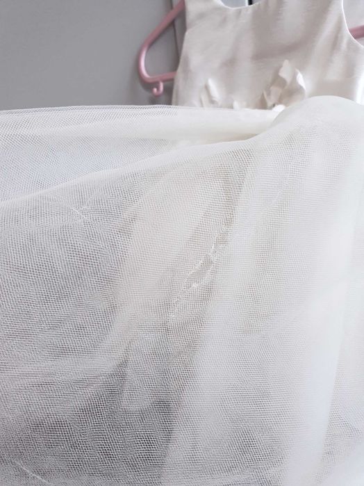Tiulowa sukienka Mothercare biała chrzest do chrztu 56 62