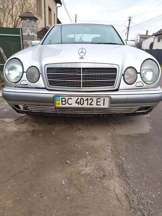 Мерседес  бенц 210 Е-200