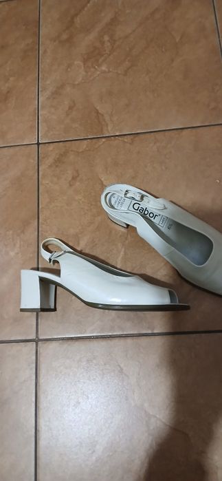 Sandaly damskie na klocku