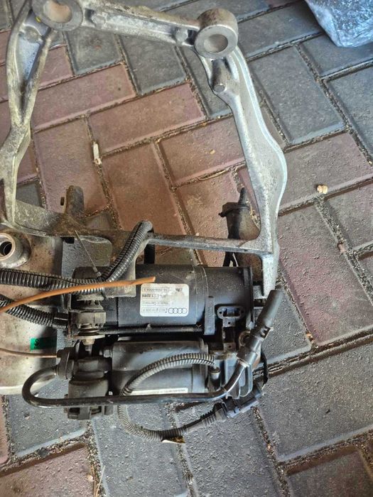 компресор пневмопідвіски амортизаторів 4E0616005F Audi A8 D3 2002–2009