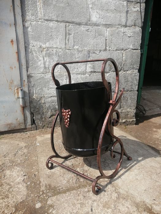 Урна мусорка.         .