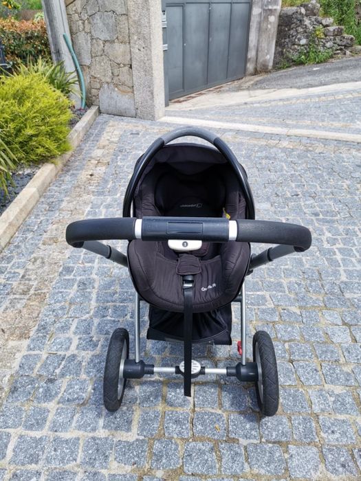 Vendo carrinho de bebé