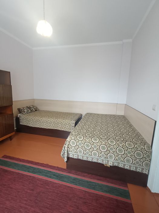 Здам частину будинку.