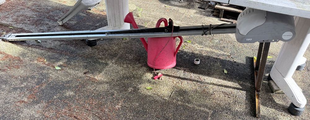 Portão basculante com motor