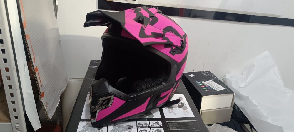 Capacete fox com oculos