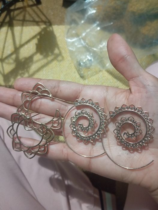 Brincos e porta jóias