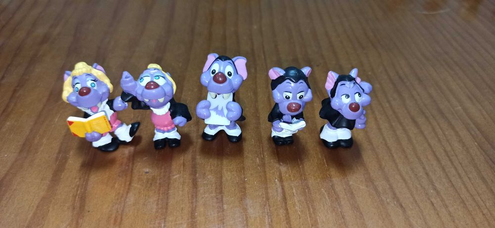 Bonecos coleções ovos kinder