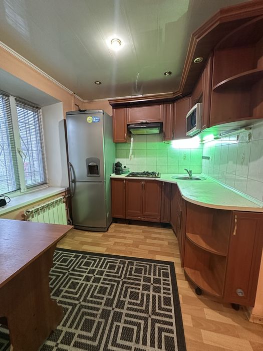 Продам  утепленную 2-комн з ГАЗОВОЙ автономкой  YANOVA