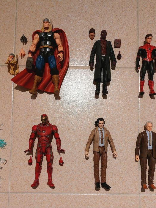 Marvel Legends/Star Wars Black Series/Mcfarlane Toys - Figuras de Ação Várias