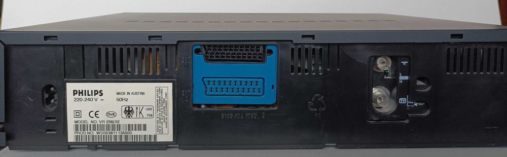 Видеомагнитофон PHILIPS VR 256/02 на запчасти.