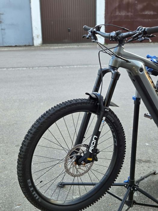 Kross soil boos 1.0 w bardzo dobrym stanie jedynie 1900 km przejechane. Rower godny uwagi.