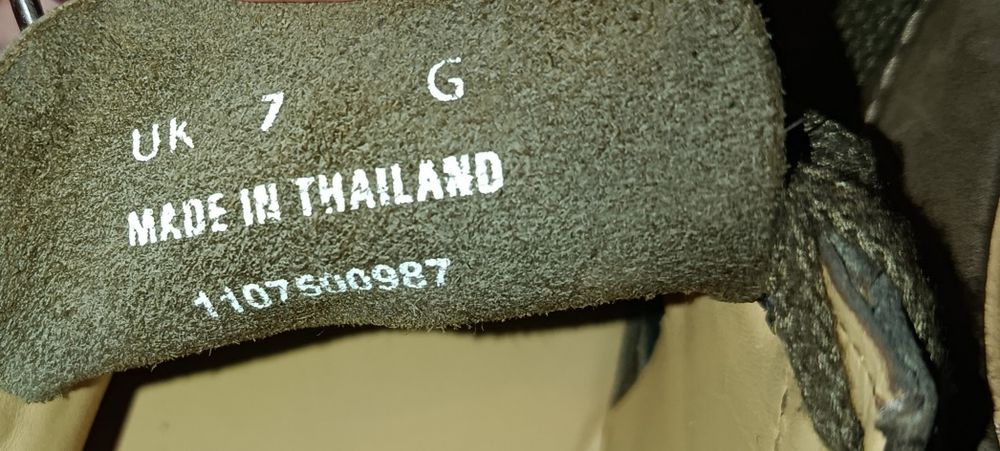 Półbuty firmy Clarks rozmiar 41