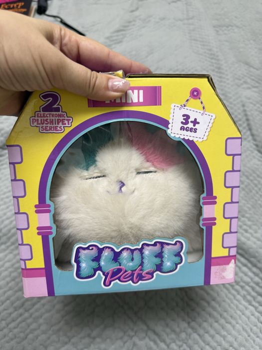 Інтерактивна іграшка Shantou Yisheng пухнастий котик Fluff pets Білий з рожево-блакитними вушками