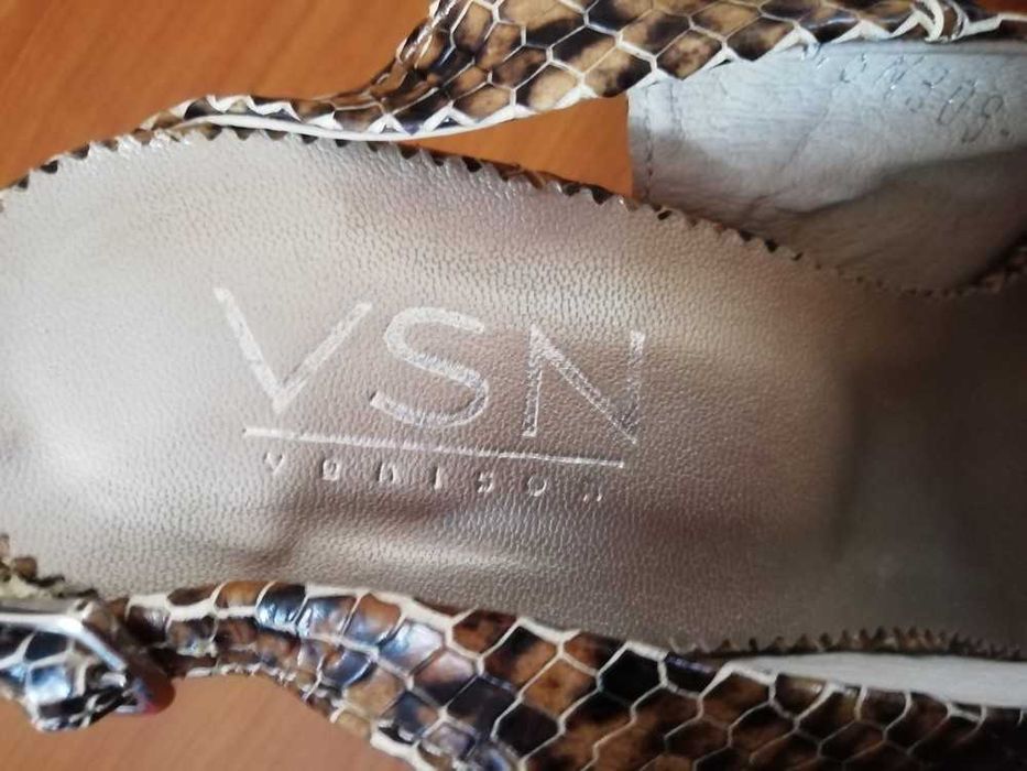 Босоніжки жіночі 40 розмір