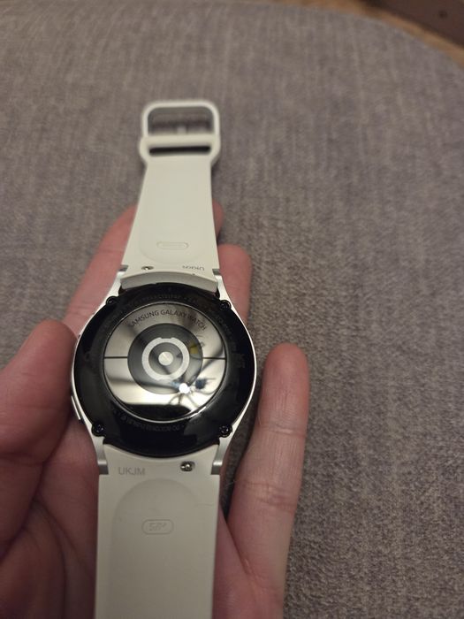 Samsung  Galaxy Watch 4  - 40mm - srebrny
