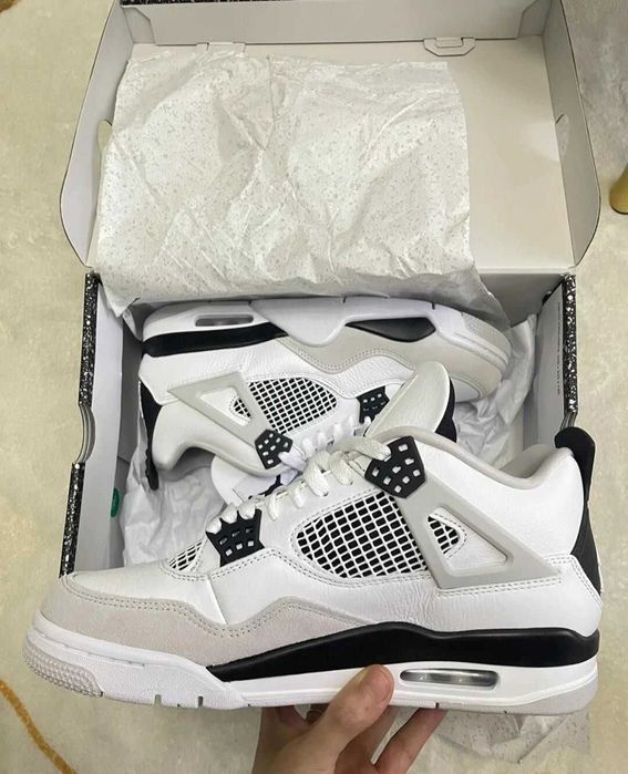 Jordan_Air_Jordan_4_Retro R.40