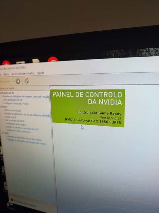 Vendo PC perfeitamente para jogos com monitor e controle da ps4