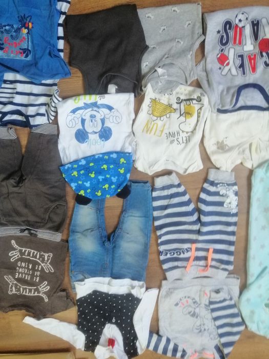 Zestaw ubrań dla chłopca rozmiar 80 paczka ubrań