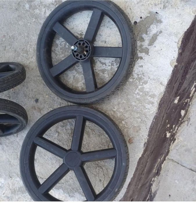 Carrello Bravo Plus задні колеса до дитячої коляски