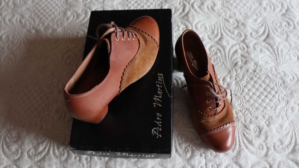 Sapatos elegantes e confortáveis