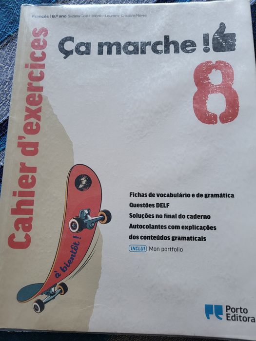 Livro de atividades francês