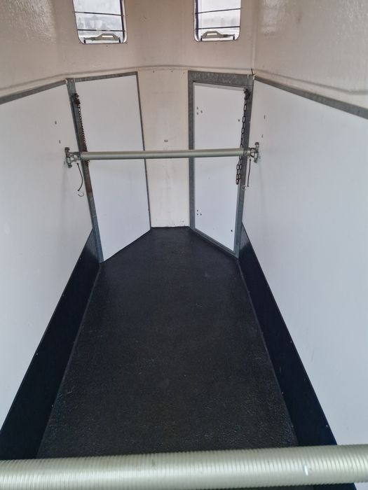 Przyczepa konna dla koni 1,5 konia Wesco 1300DMC  2003r JAK NOWA !!!