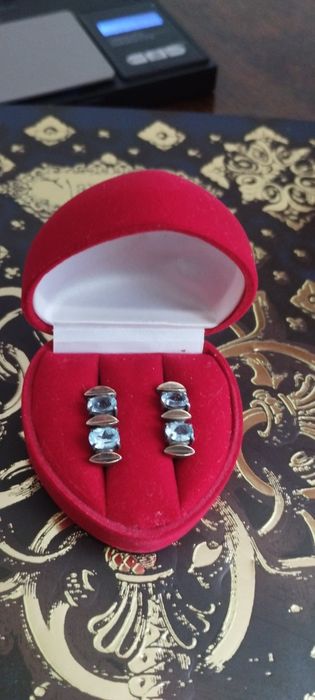 Продам сережки з топазом
