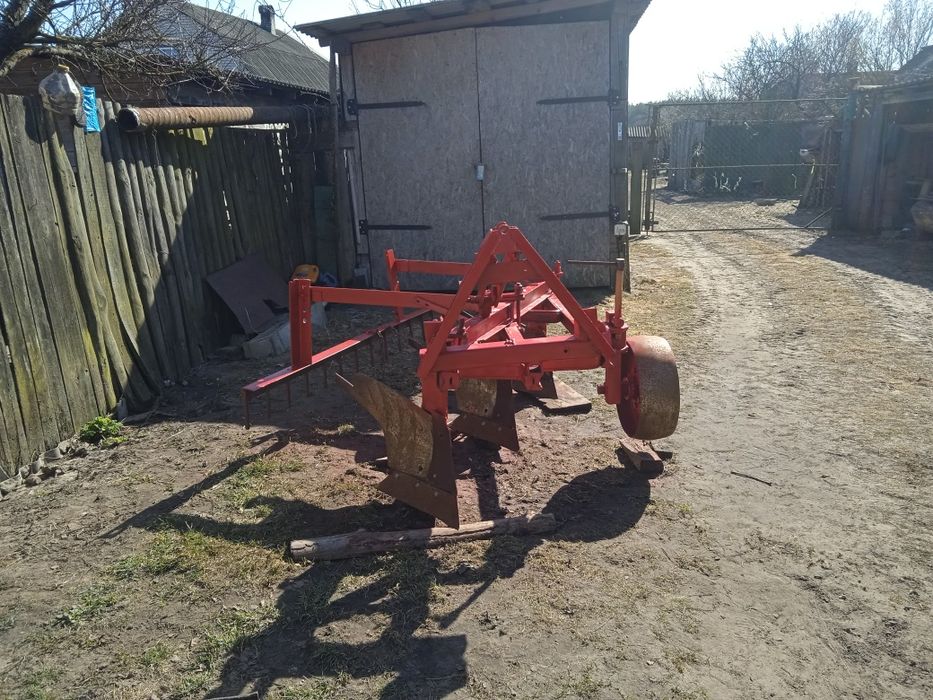 Продам плуг ПЛН 3-35 ціна 21000грн.