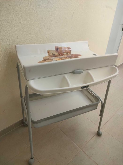 Banheira com muda fraldas