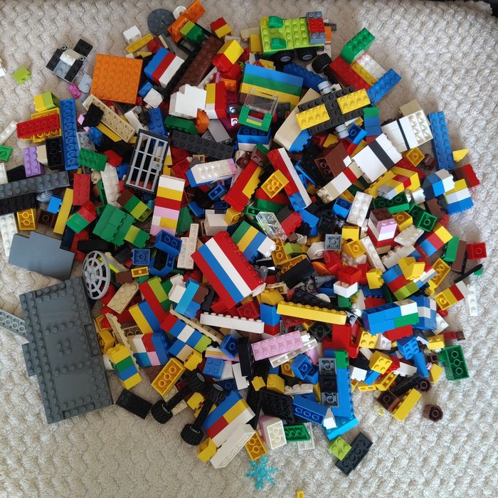 Lego відерце 10662, 2 кг. Стан нового.