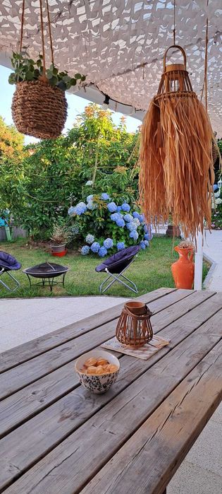 Quinta de lazer e com lotação par 8 à 10 pessoas.