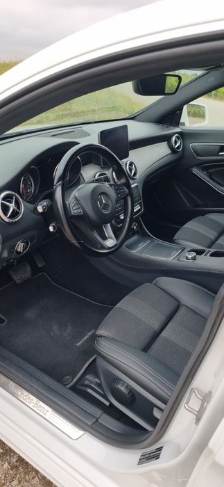 Mercedes-Benz  CLA 180 d