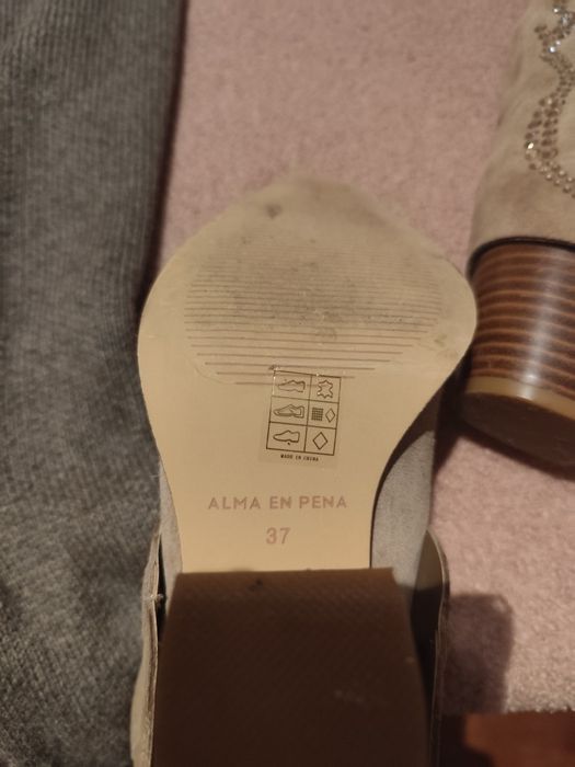 Botas Como Novas Alma e Pena