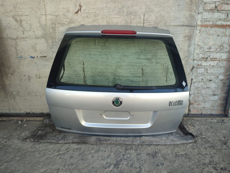 Ляда кришка багажника Шкода октавія А5 ляда кришка Skoda A5 9156