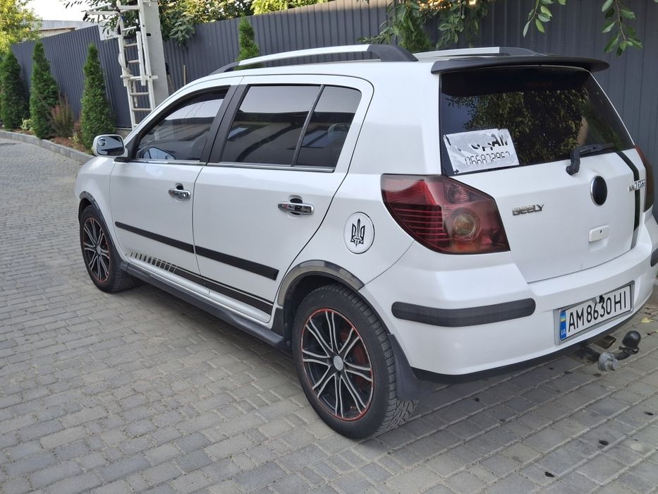 Geely  mk cross 1.5