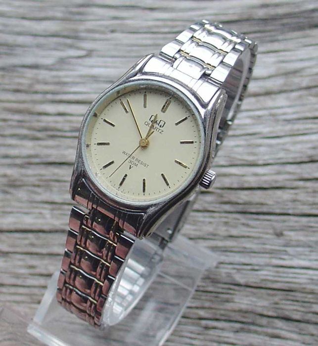 Жіночий працюючий годинник QSQ з браслетом